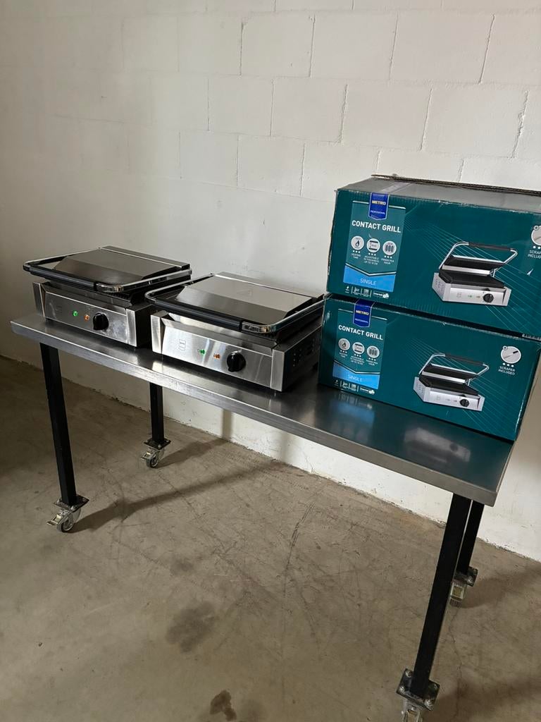 Te koop 2 stuks contactgrill panini grill, Ophalen of Verzenden, Zo goed als nieuw