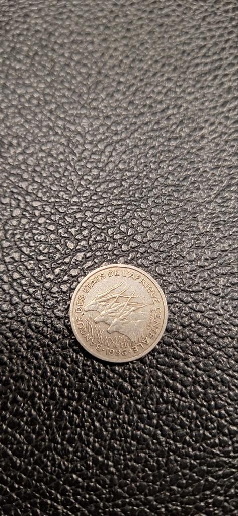 Centraal Afrikaanse Staten 50 francs 1996 cacao Boon, Ophalen of Verzenden, Overige materialen