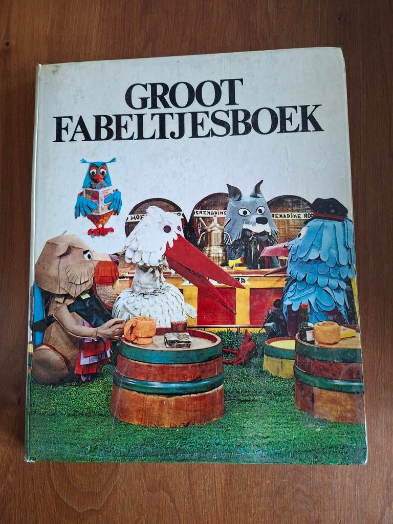 Groot Fabeltjesboek uit 1968, Ophalen of Verzenden, Gelezen