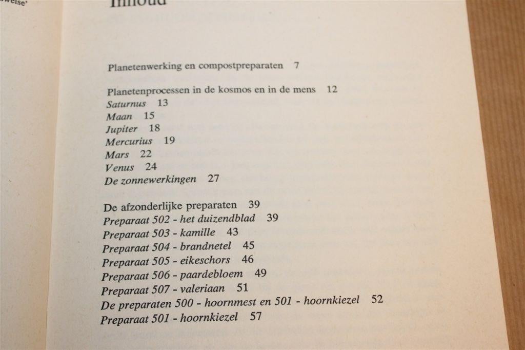 Planetenkrachten en Levensprocessen — Lievegoed 1975, Ophalen of Verzenden, Gelezen, Overige onderwerpen, Achtergrond en Informatie