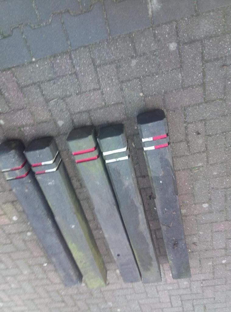 makeringspaal kunststofpalen reflectorpalen diamantkoppaal, Tuin en Terras, Ophalen, Beton, Klinkers