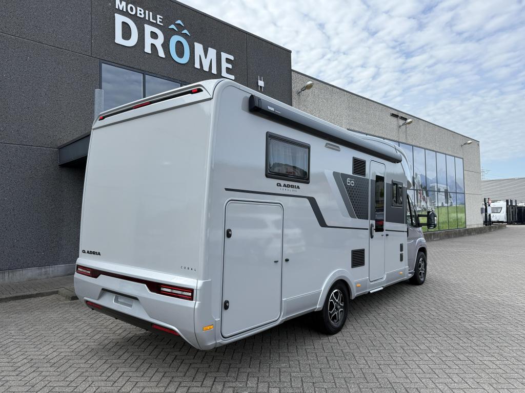 Adria Coral 670 DL 60 Years, Automaat, Ringverwarming, Fiat, 7 tot 8 meter
