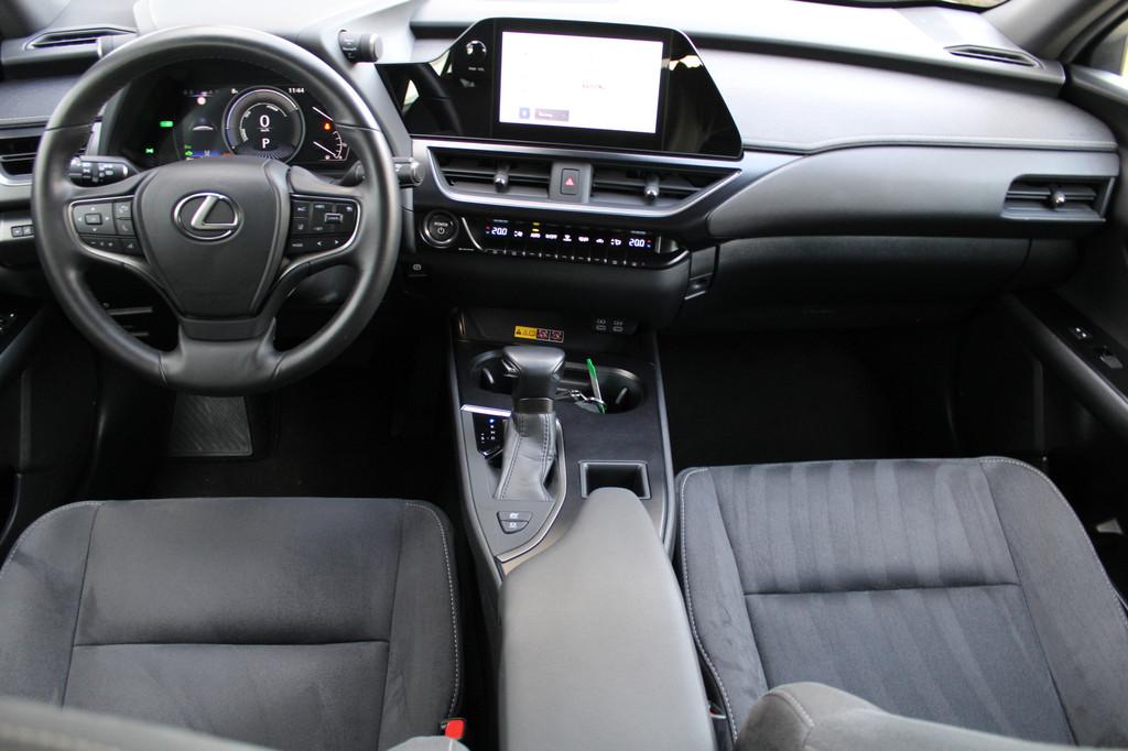 Lexus UX 250h | Achteruitrijcamera | Keyless entry/start | C, Stof, Gebruikt, 4 cilinders, Met garantie (alle)