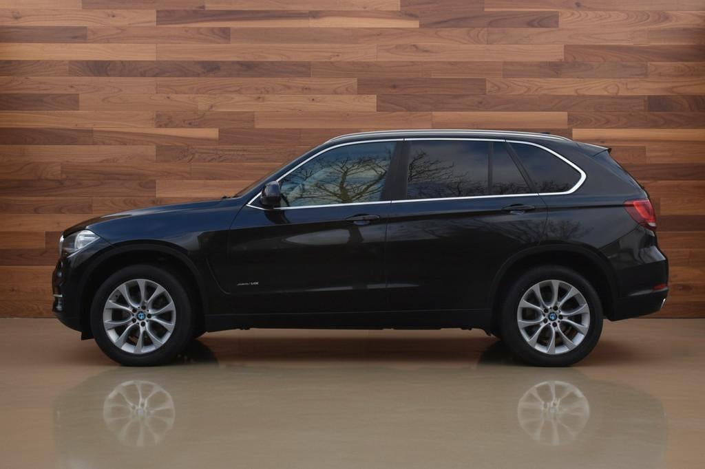 BMW X5 xDrive30d High Executive | PANO | GR.NAVI | LEDER, Automaat, Gebruikt, 2993 cc, Bluetooth