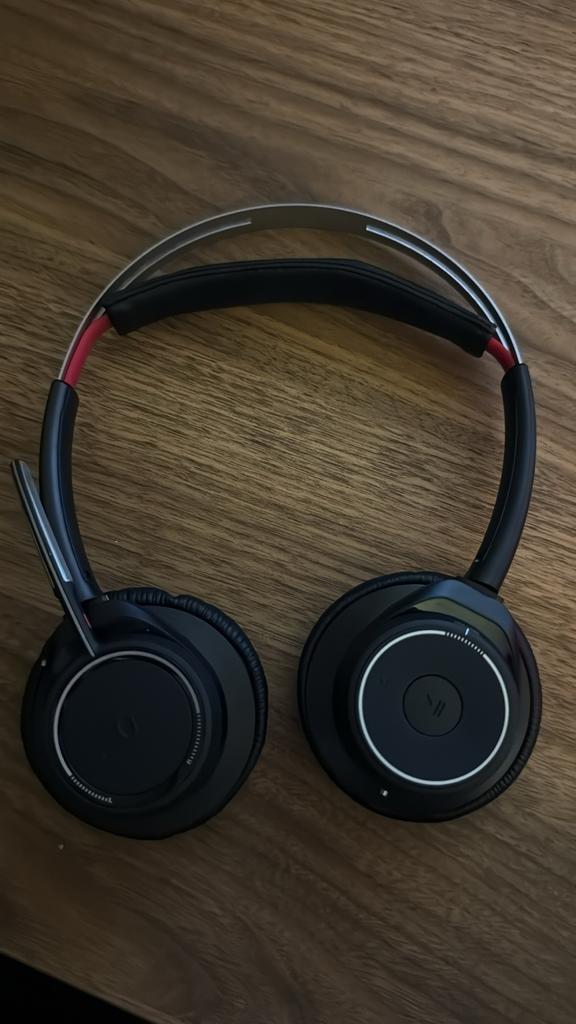 Plantronics Voyager Focus UC B825-M Bluetooth Headset ANC, Overige merken, Gebruikt, Draadloos, Op oor (supra aural)