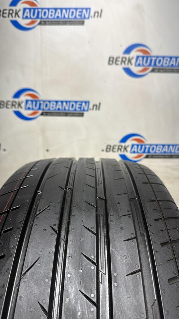 2x Vredestein Ultrac MO (DEMO) 225/55 R18 102Y 225/55/18 225, 18 inch, Gebruikt, -, -