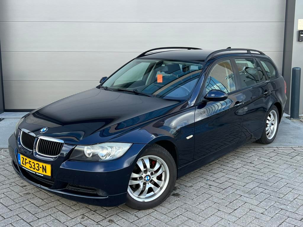 Goedrijdende BMW 3-Serie 320i E91 Touring 150PK/Navi/Apk/AC!, Auto's, 13 km/l, 1995 cc, 4 cilinders, Blauw