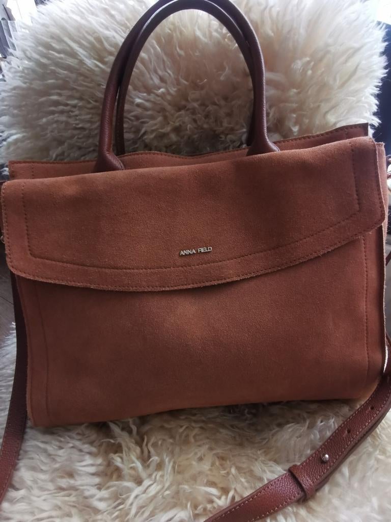 ANNA FIELD dames laptoptas suède zo goed als nieuw, Computers en Software, Laptoptassen, Ophalen of Verzenden, 15 inch, Zo goed als nieuw