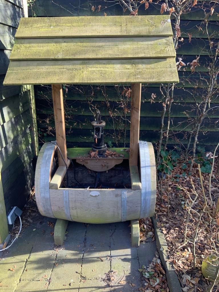 Wijnvat met waterval rondomtom, Tuin en Terras, Ophalen of Verzenden, Gebruikt, Overige materialen, Waterval