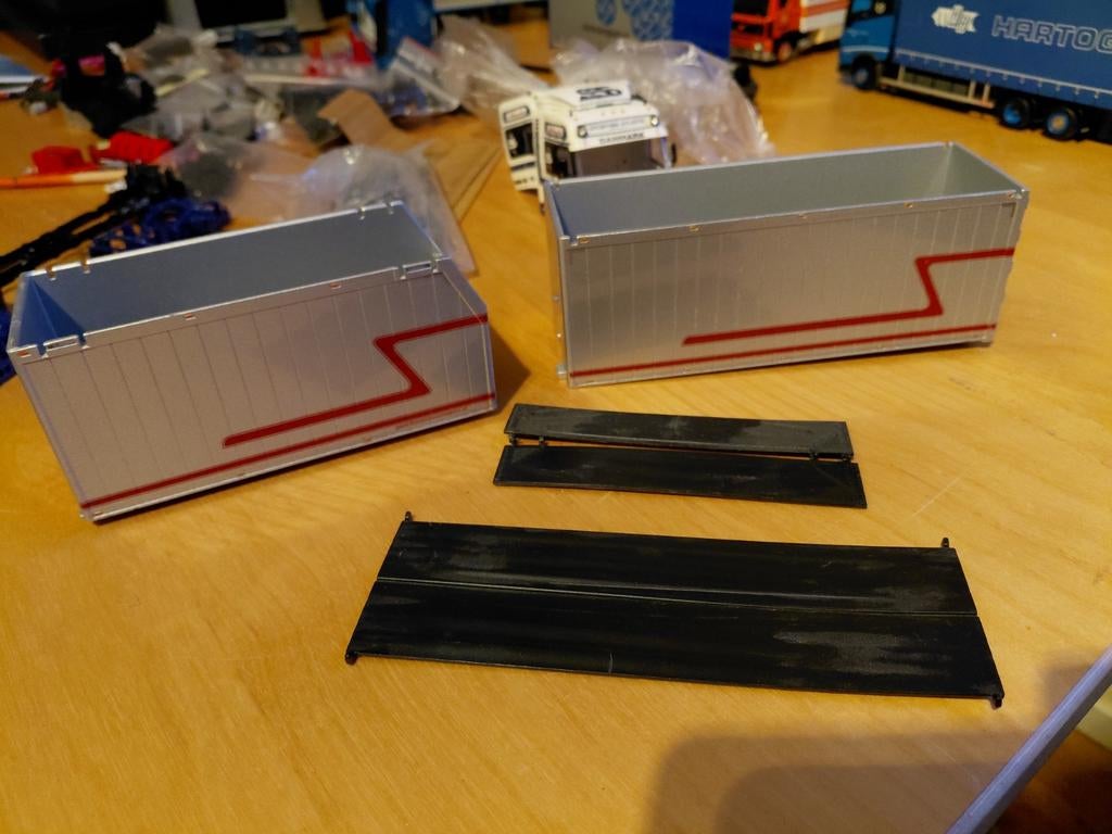 Tekno mestbakken met kleppen., Ophalen of Verzenden, Bus of Vrachtwagen, Tekno