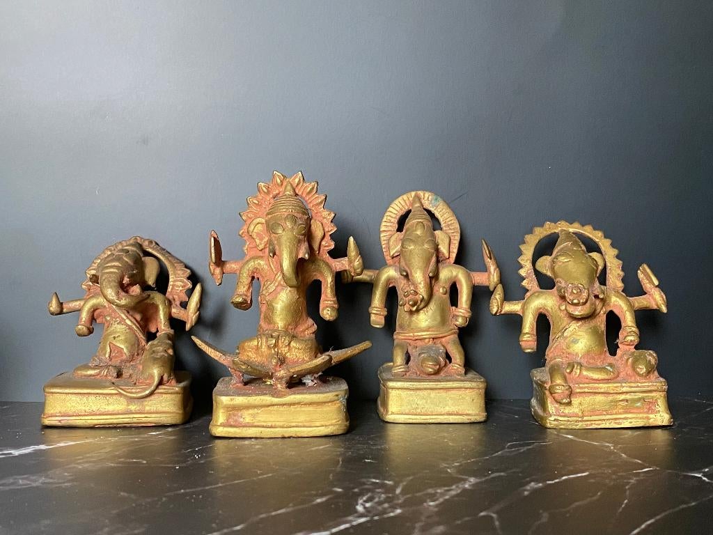 Set van 4 bronzen vergulde Ganesha beelden Orissa india, Antiek en Kunst, Minder dan 20 cm, Ophalen of Verzenden, Beeld, Azië