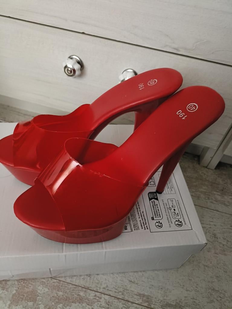 Rode Stiletto Stripper Hakken - Maat 39, Kleding | Dames, Schoenen, Zo goed als nieuw, Schoenen met hoge hakken, Rood, Verzenden