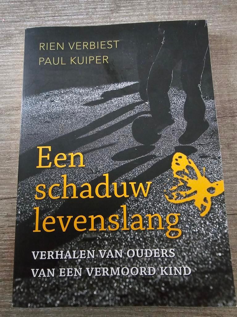 Een schaduw levenslang - Verhalen van ouders, Ophalen of Verzenden, Gelezen, Rien Verbiest, Paul Kuiper