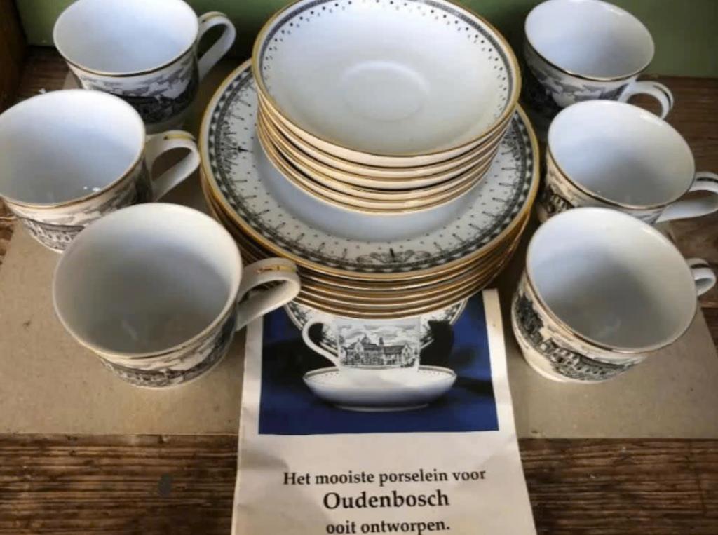 Decor Art - 18 delig servies van Oudenbosch - compleet!, Ophalen of Verzenden