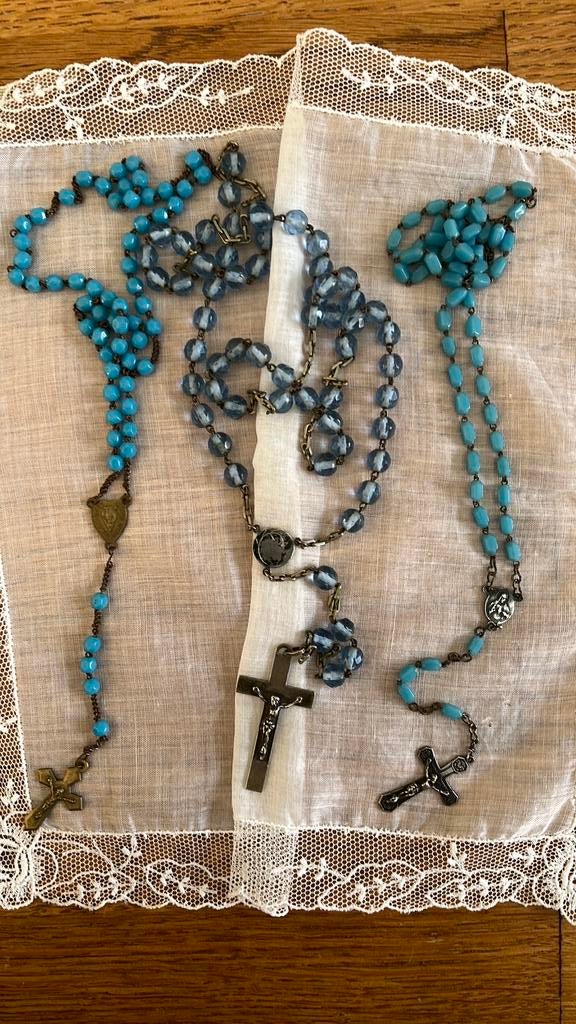 Drie rozenkransen., Ophalen of Verzenden, Kaart of Prent