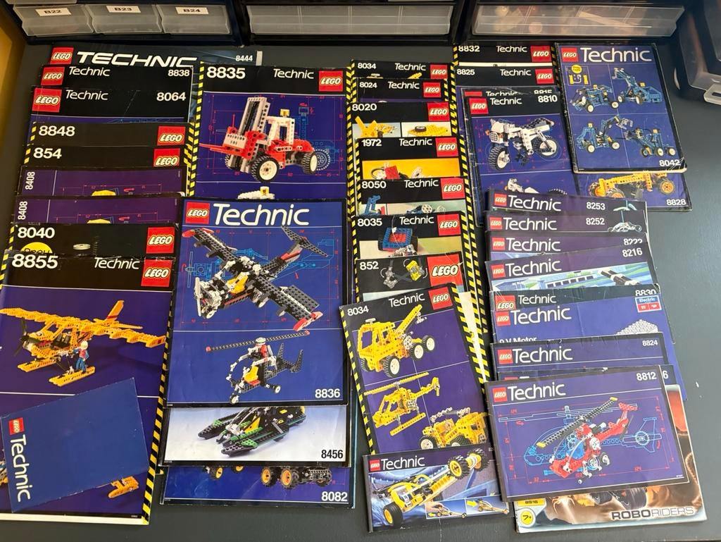 Grote partij lego technic boekjes, Lego, Lego, Verzenden, Zo goed als nieuw