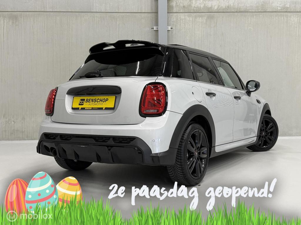 Mini Mini 1.5 Cooper JCW Panodak Leer Navi Carplay Camera 5, Auto's, 136 pk, Zwart, Wit, Leder