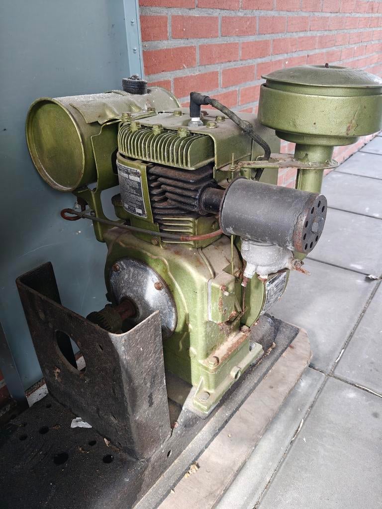 Briggs & Stratton motor, Ophalen, Gebruikt, Benzinemotor