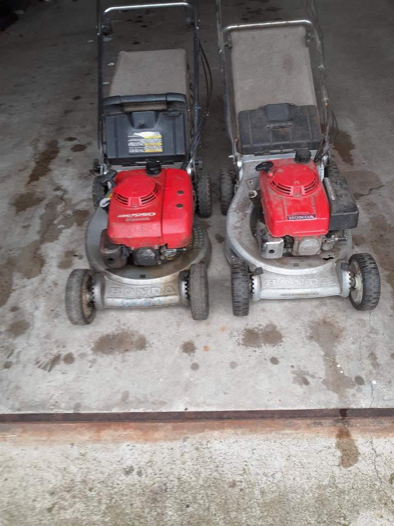 Te Koop 2 honda grasmaaiers, Ophalen of Verzenden, Gebruikt