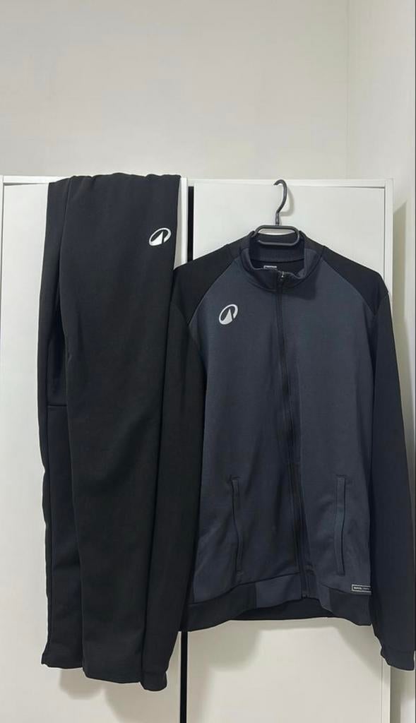 Trainingspak - Compleet - Gloed Nieuw, Ophalen of Verzenden, Nieuw, Maat 48/50 (M), Zwart