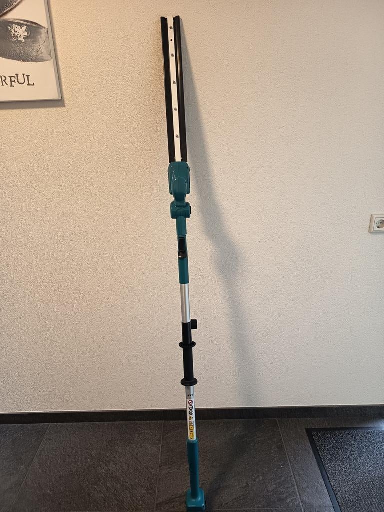 Makita 18 volt stok heggenscharen nieuw alleen af te halen, Ophalen, Nieuw, Elektrisch