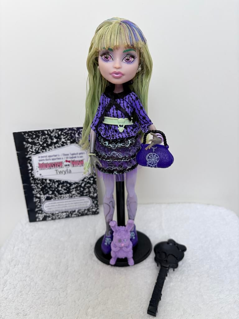 Monster High Twyla pop met accessoires, Ophalen of Verzenden, Zo goed als nieuw, Overige typen