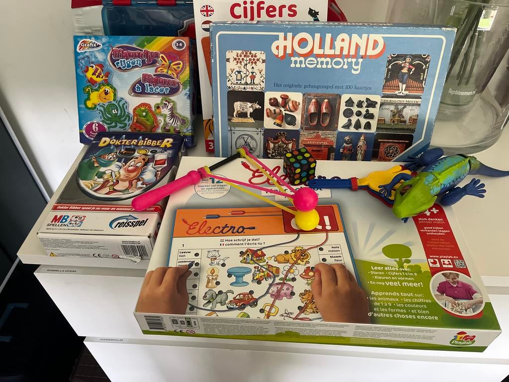 Educatief speelgoed set | opa / oma set | gezin met kind 4+, Ophalen of Verzenden, Zo goed als nieuw, Jongen of Meisje