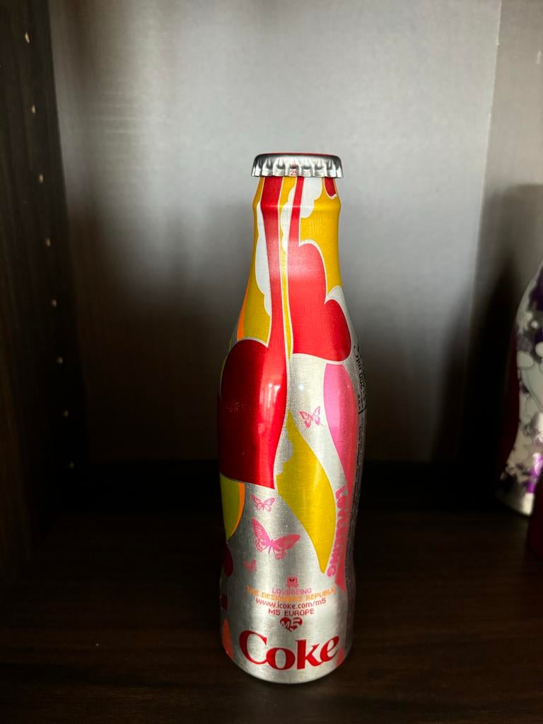 Coca Cola aluminium flesje M5 Lovebeing, Ophalen of Verzenden, Zo goed als nieuw, Verpakking