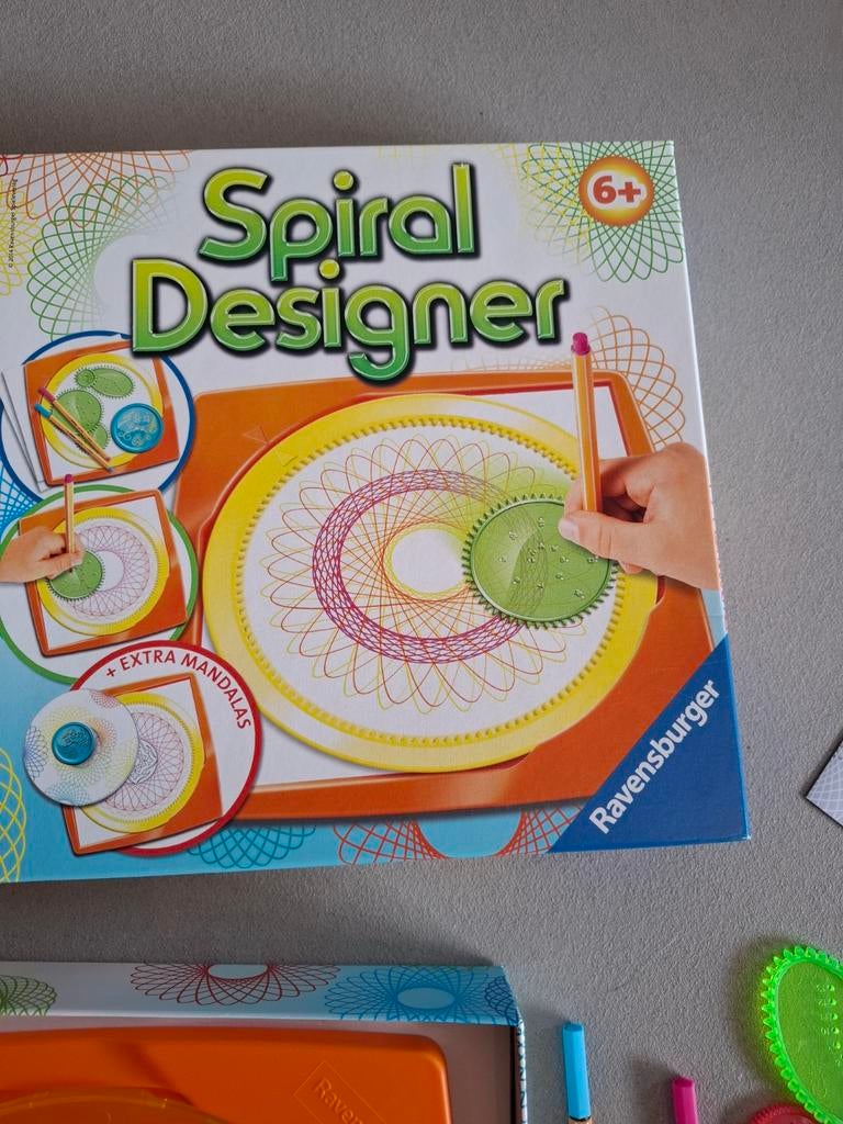 Ravensburger Spiral Designer Tekenset, Ophalen of Verzenden, Zo goed als nieuw, Knutselen
