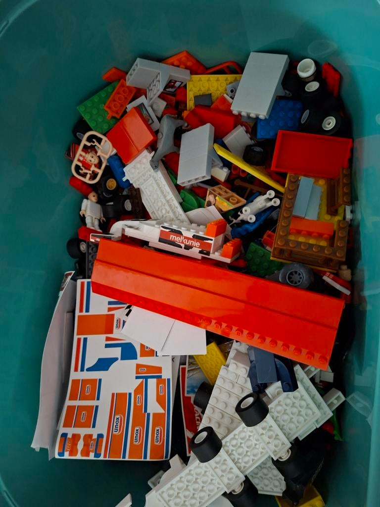 Volle bak Deka Lego, Ophalen