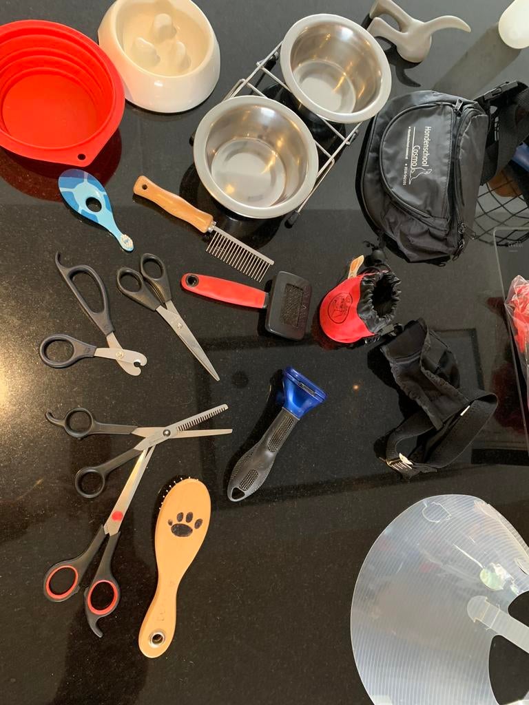 Verzorgingsspullen, voederbakjes, etc. voor kleine hond, Dieren en Toebehoren, Honden-accessoires, Ophalen, Gebruikt