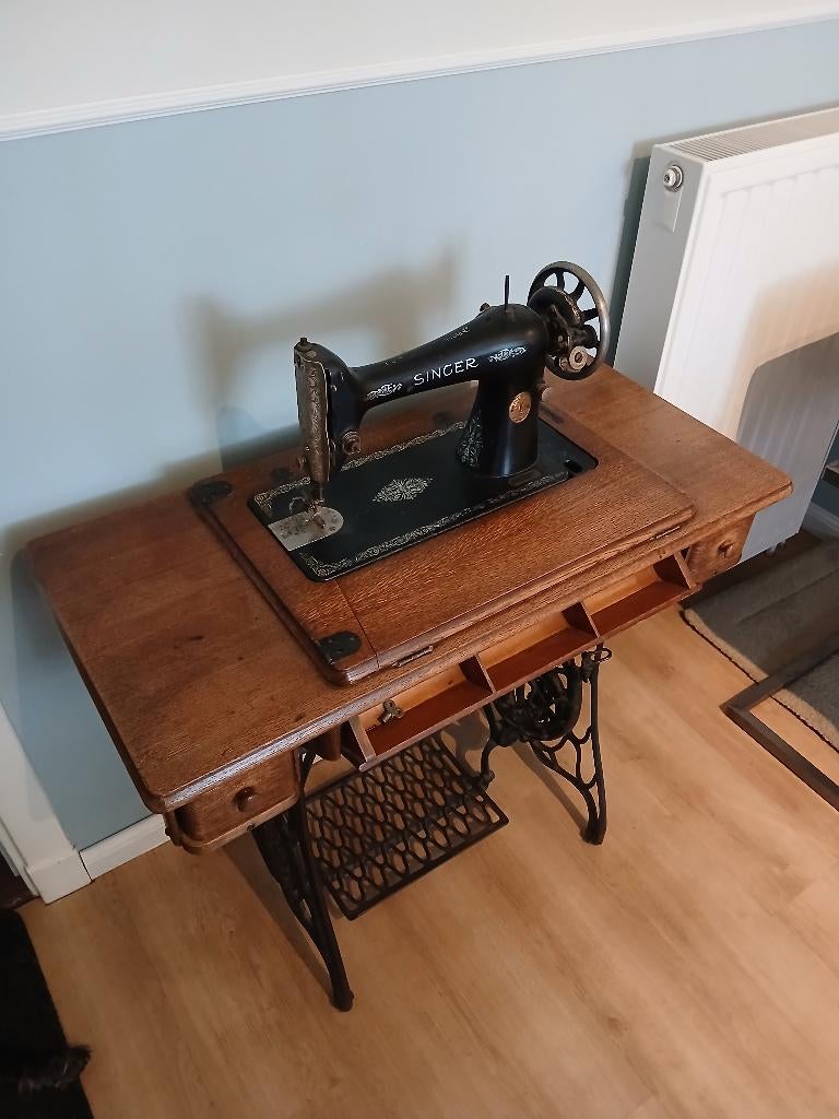 Antiek Singer naaimachine, Ophalen