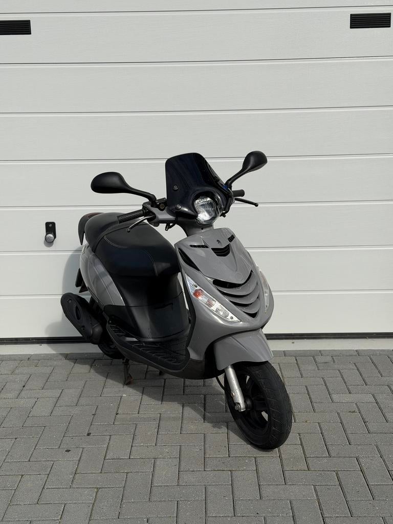 Piaggio zip 50cc 2017 (vandaag ophalen), Ophalen of Verzenden, Zo goed als nieuw, Benzine, Zip