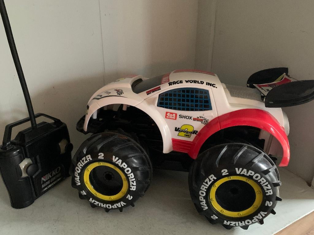 Nikko RC Auto omgebouwd met powerbank - Bestuurbare Auto, Hobby en Vrije tijd, Modelbouw | Radiografisch | Auto's, Gebruikt, Auto onroad