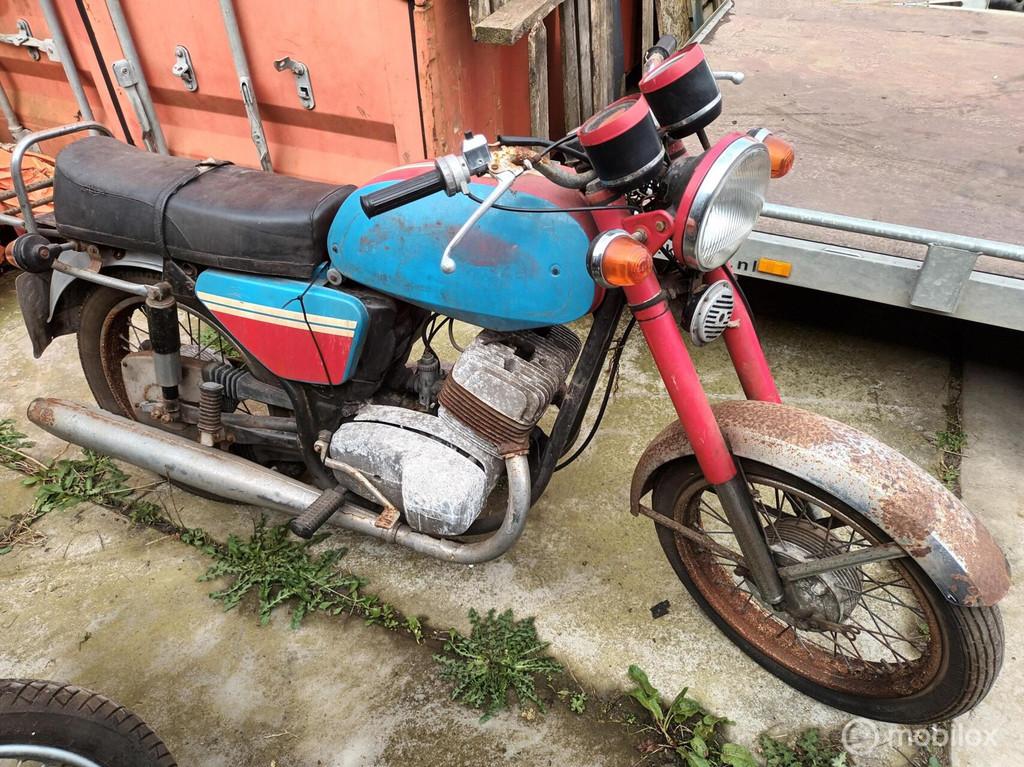 Jawa 350 1976 met kenteken en werk Inruil Kan!