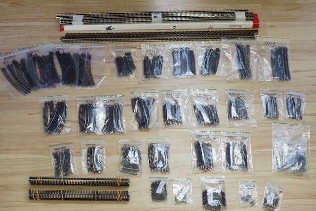 Fleischmann N  rails rond de 300 stuks nieuw  nieuw, Hobby en Vrije tijd, Modeltreinen | N-Spoor, Gelijkstroom, Fleischmann, Nieuw