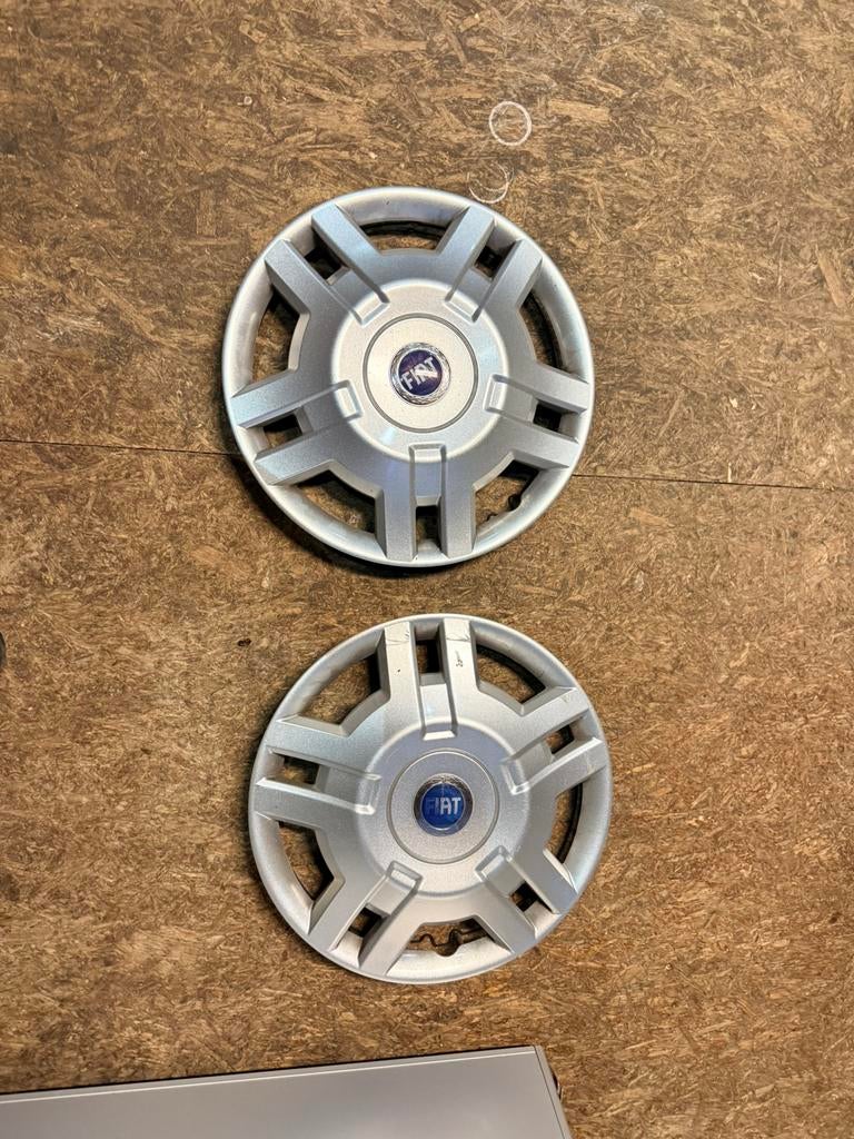 Ducato 15inch type 230 wieldoppen 2st, Ophalen, Gebruikt