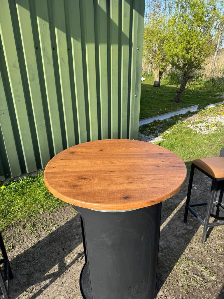 Industriele bartafel met 2 stoelen, Ophalen, Zo goed als nieuw