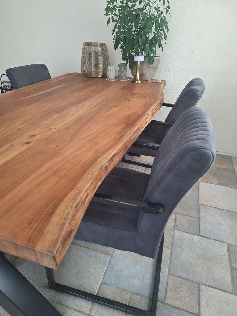 Eettafel met stoelen, Huis en Inrichting, Ophalen, Zo goed als nieuw, Industrieel, 4 tot 6 stoelen