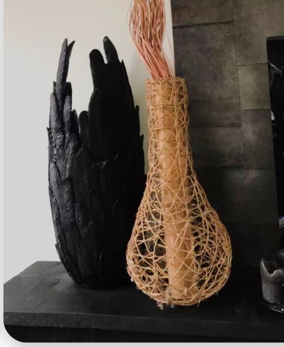 Aparte vaas riet en hout, Huis en Inrichting, Woonaccessoires | Vazen, Overige kleuren, 50 tot 75 cm, Ophalen of Verzenden, Glas