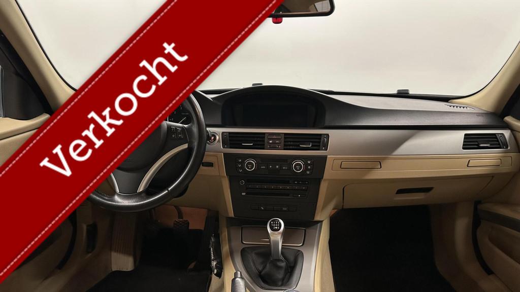 BMW 3-serie 318i Business Line NAVIGATIE CRUISE LEER ECC., Achterwielaandrijving, Beige, Blauw, Handgeschakeld