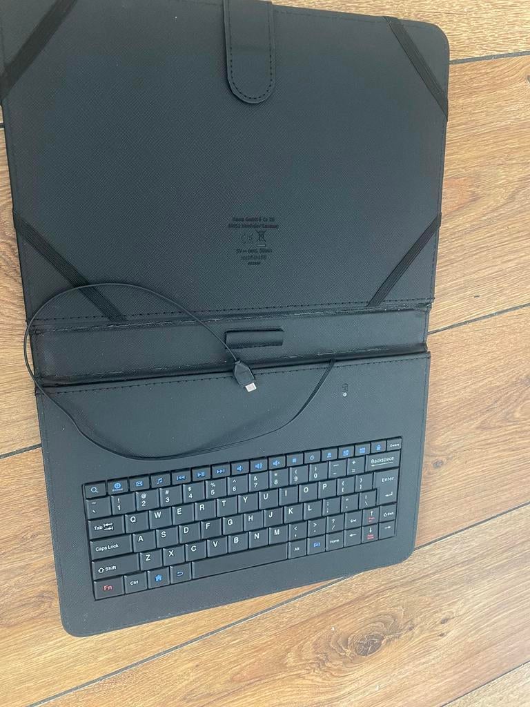 Zwart tablet hoes met toetsenbord, Computers en Software, Tablet-hoezen, Ophalen of Verzenden