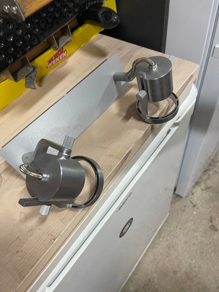 Nieuwe Spot Light Lamp - Plafond/Wandspot Metaal, Ophalen of Verzenden, Nieuw, Metaal of Aluminium, Plafondspot of Wandspot