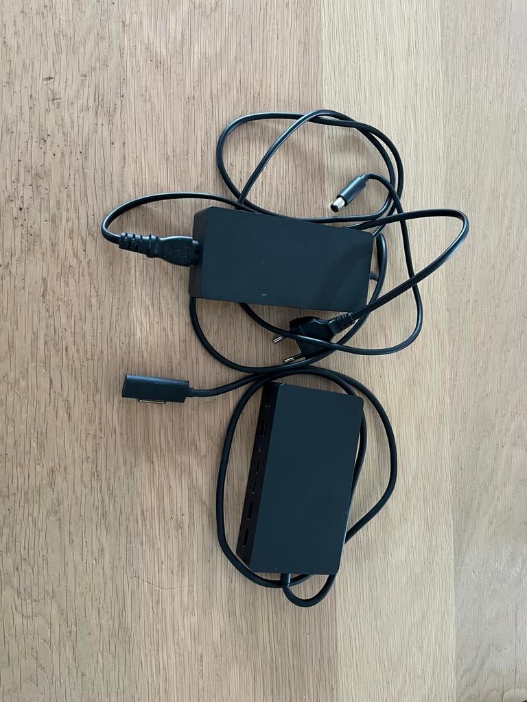 Microsoft surface dock (1661), Computers en Software, Dockingstations, Ophalen of Verzenden, Zo goed als nieuw
