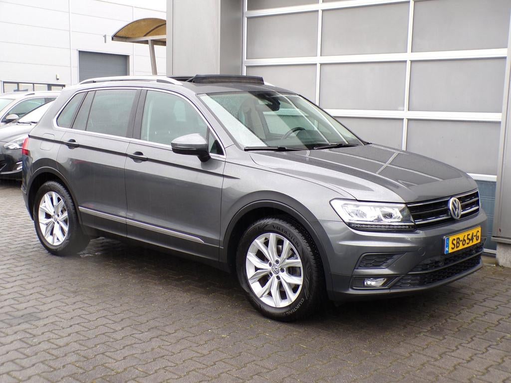 Volkswagen Tiguan 1.4 TSI ACT Comfortline Business|Pano|ACC, Auto's, Volkswagen, Voorwielaandrijving, Euro 6, 4 cilinders, 150 pk