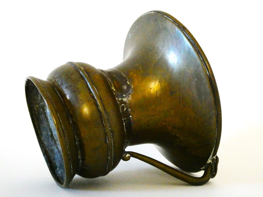 Antieke messing kwispedoor met een patina midden 19e eeuw, Antiek en Kunst, Ophalen of Verzenden