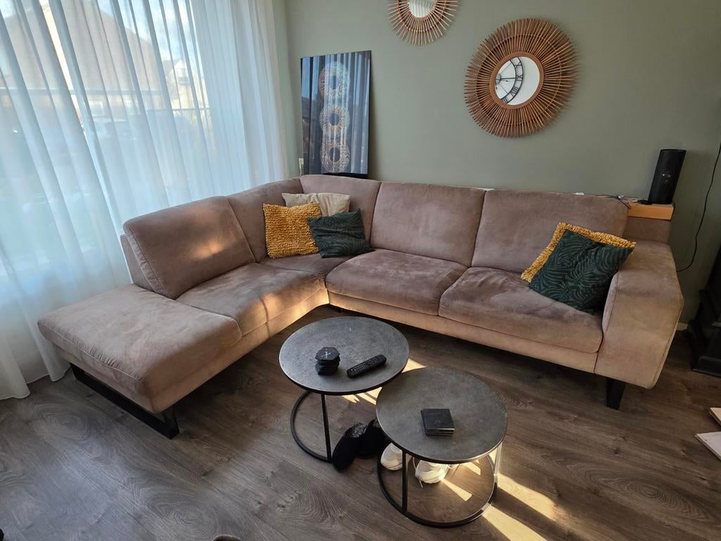 Hoekbank van  Montel, Ophalen, Gebruikt