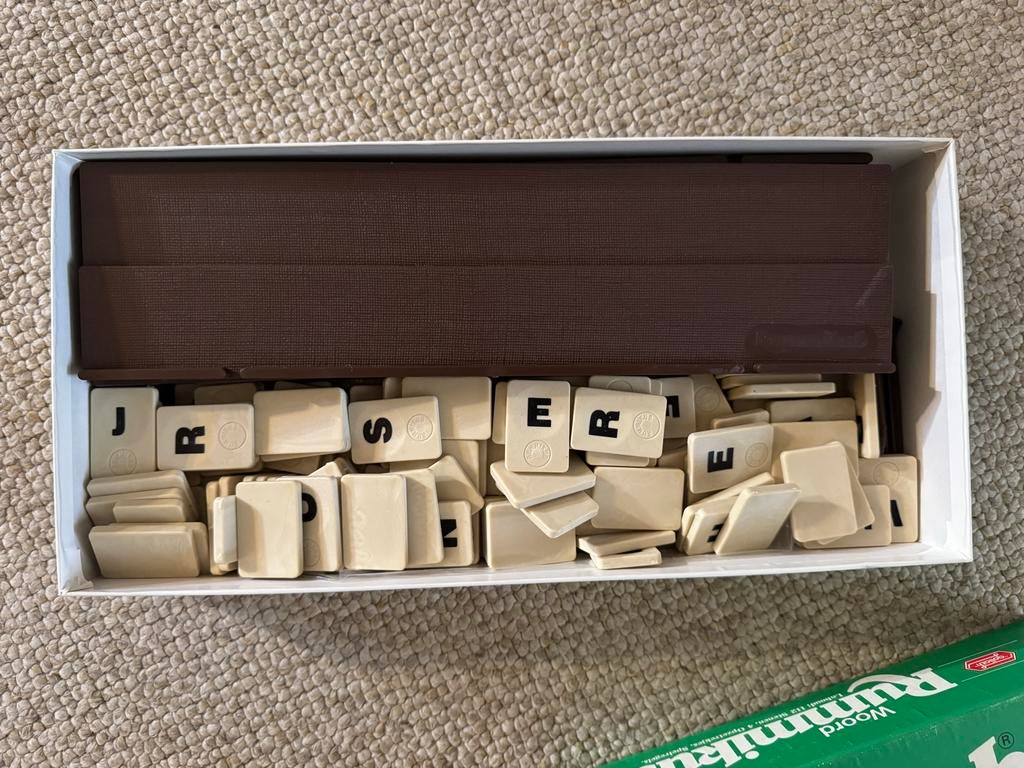 Woord Rummikub, Hobby en Vrije tijd, Gezelschapsspellen | Overige, Drie of vier spelers, Ophalen of Verzenden, Zo goed als nieuw