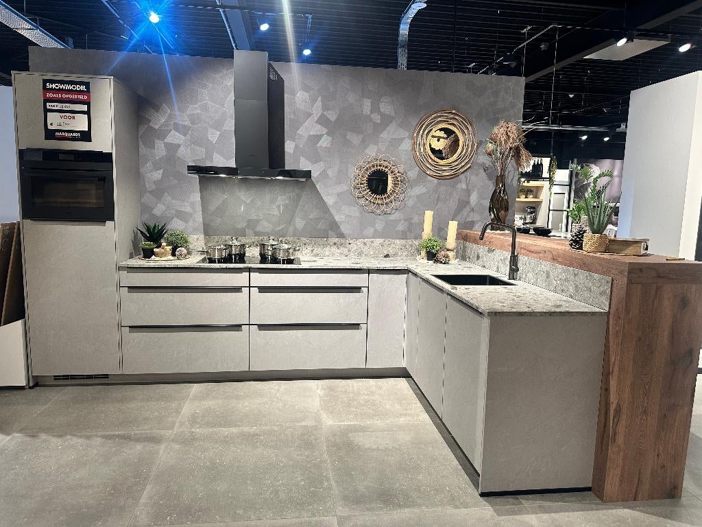 Volledige luxe showroom keuken met bar + apparatuur