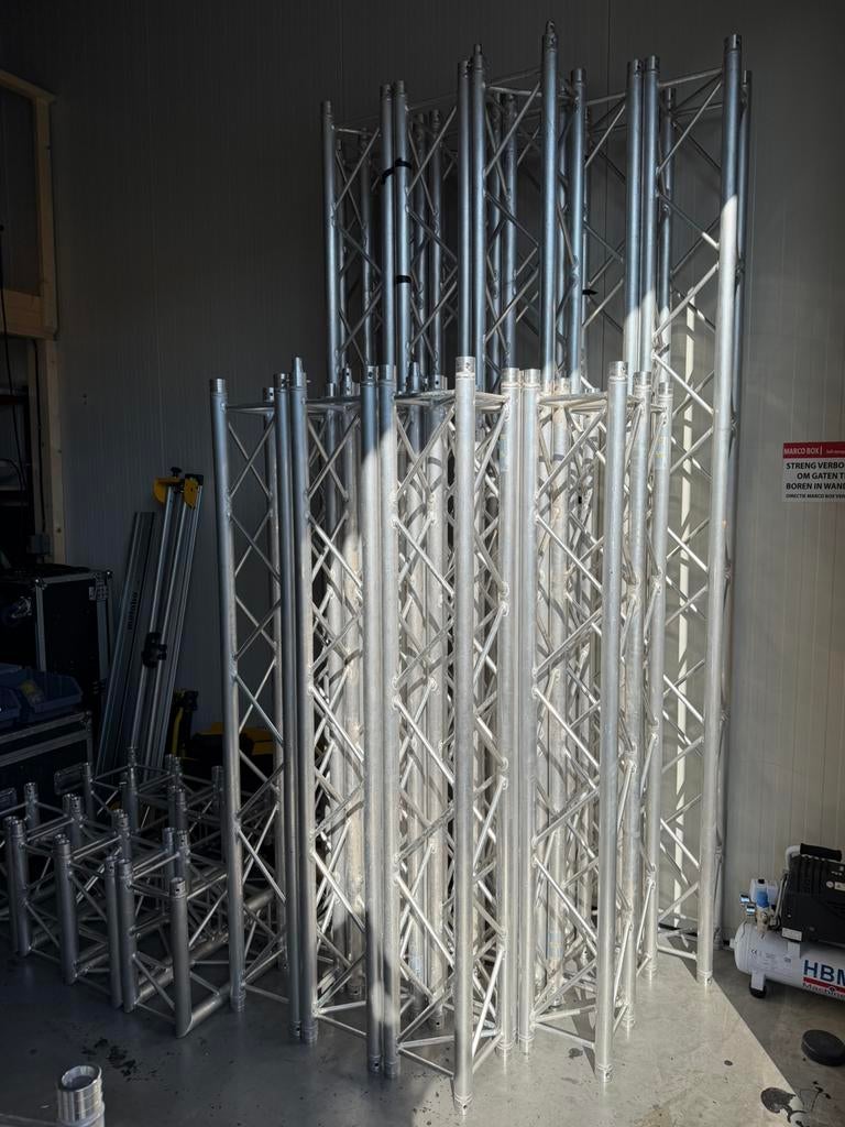 Milos truss QTB zilver, Ophalen, Johan-krane-weg 27, Münster 48149 Germany, Info@areafourindustries.de, Overige typen
